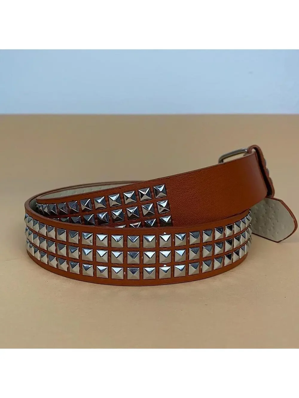 Diamond Studded brown essential belt. Y2k 2000s style. Fits a 30-36 inch waist.